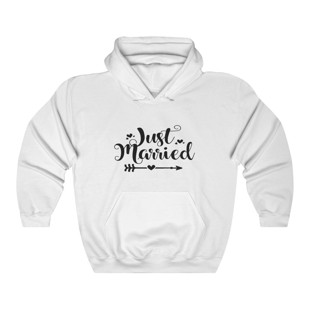 Just Married - Unisex Heavy Blend™ Hooded Sweatshirt