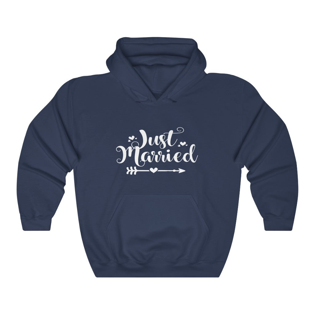 Just Married - Unisex Heavy Blend™ Hooded Sweatshirt