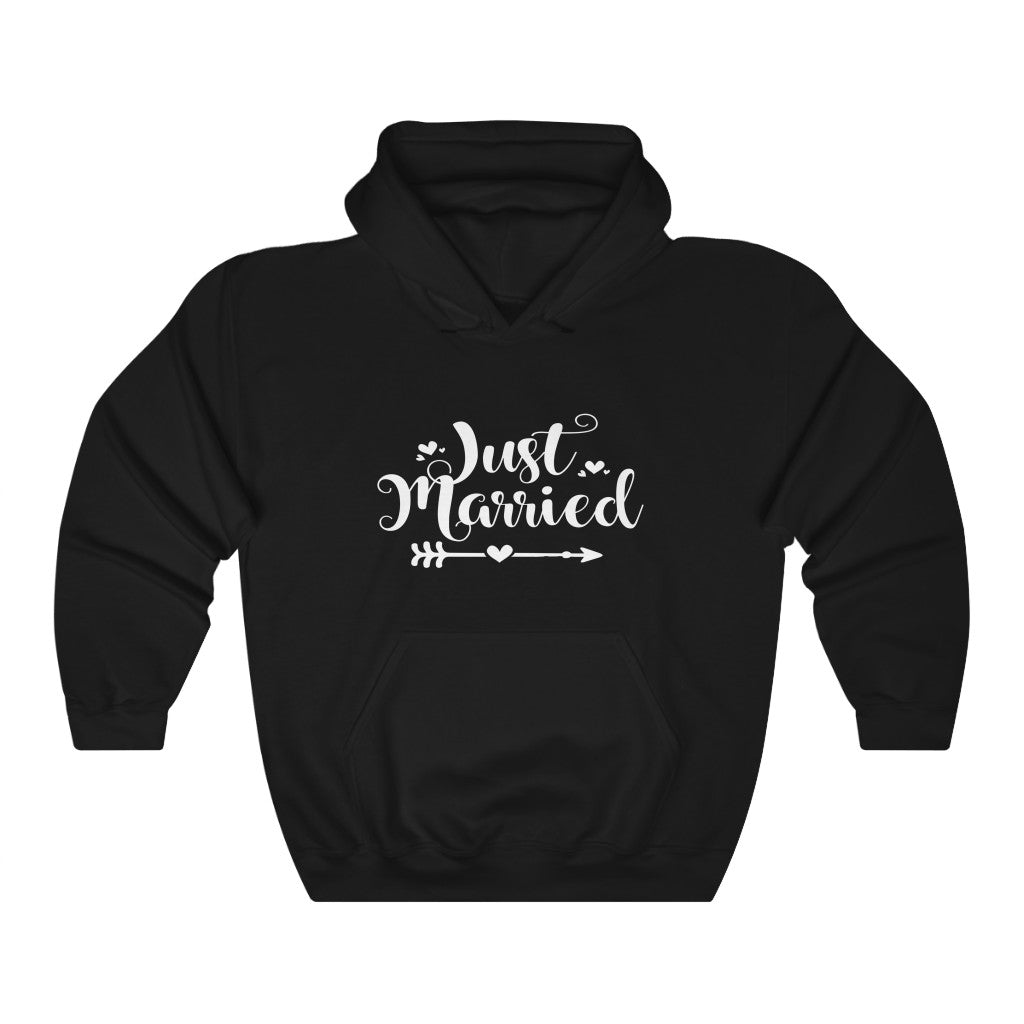 Just Married - Unisex Heavy Blend™ Hooded Sweatshirt