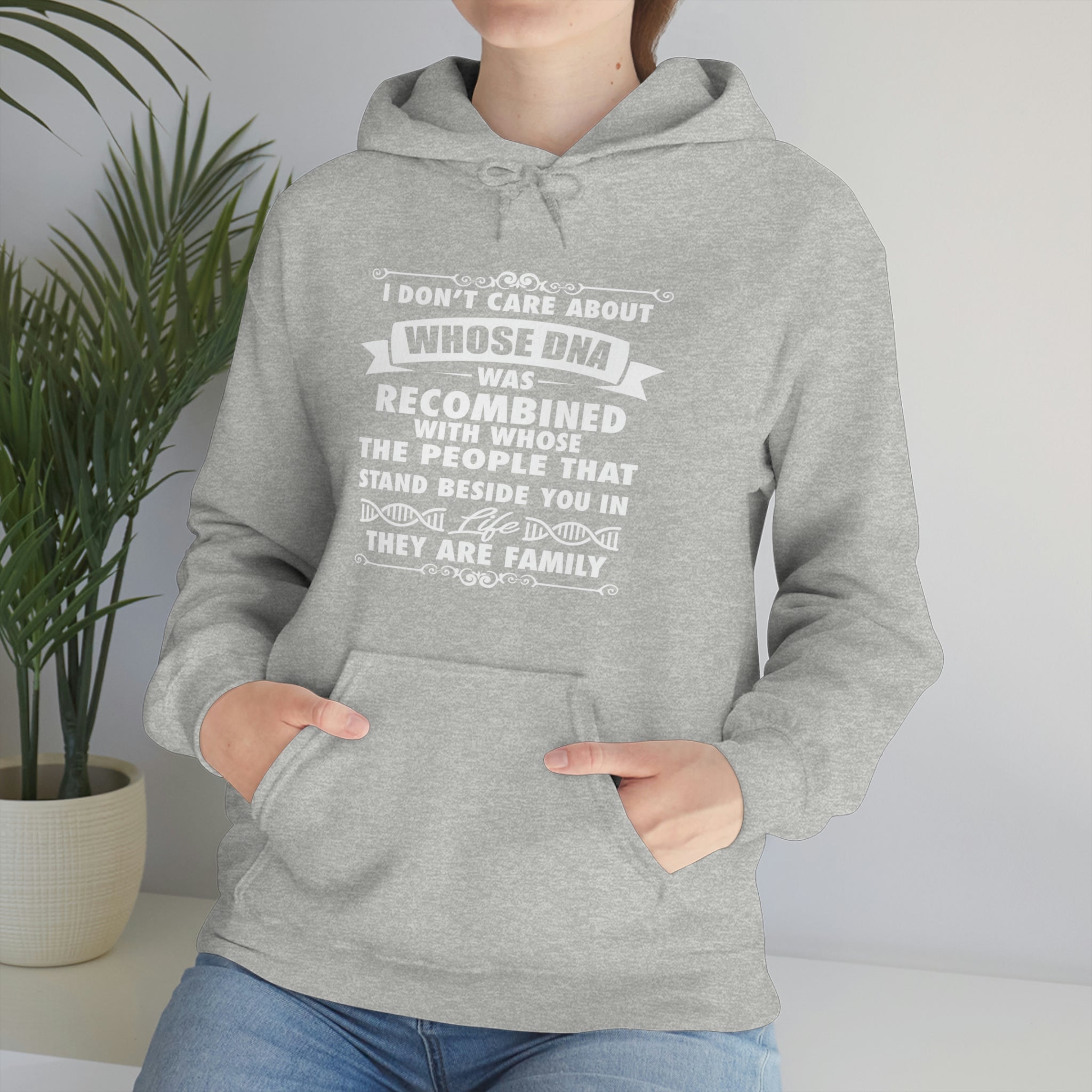 People That Stand Beside You Are Family - Unisex Heavy Blend™ Hooded Sweatshirt