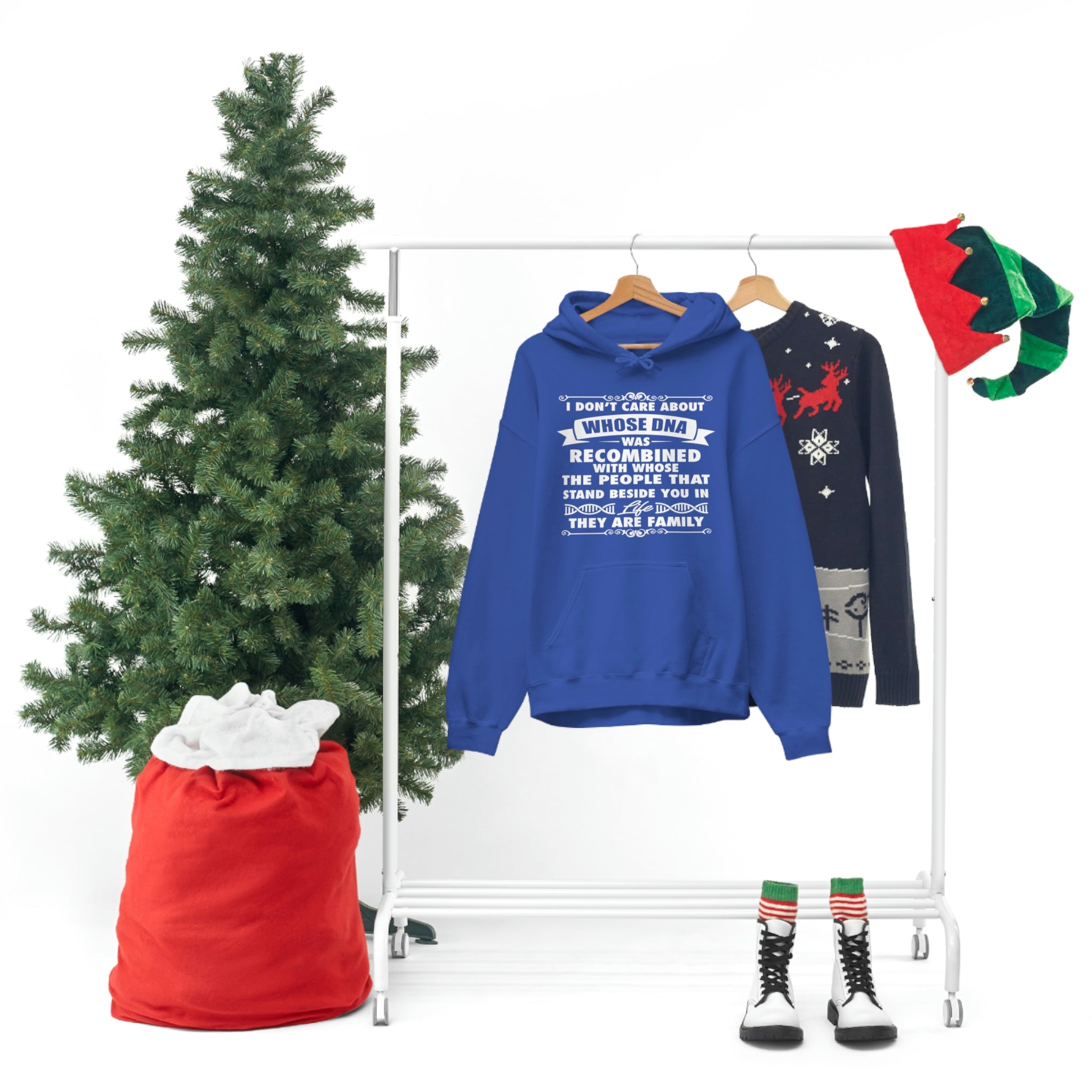 People That Stand Beside You Are Family - Unisex Heavy Blend™ Hooded Sweatshirt
