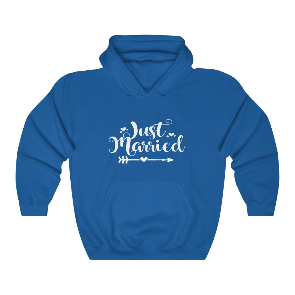 Just Married - Unisex Heavy Blend™ Hooded Sweatshirt