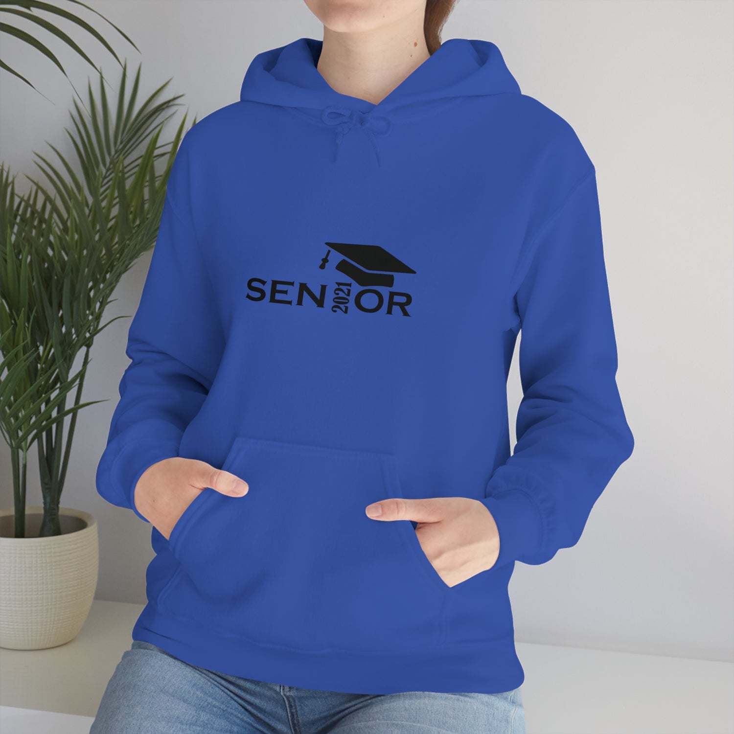 Senior Cap With Class Year Customizable - Unisex Heavy Blend™ Hooded Sweatshirt