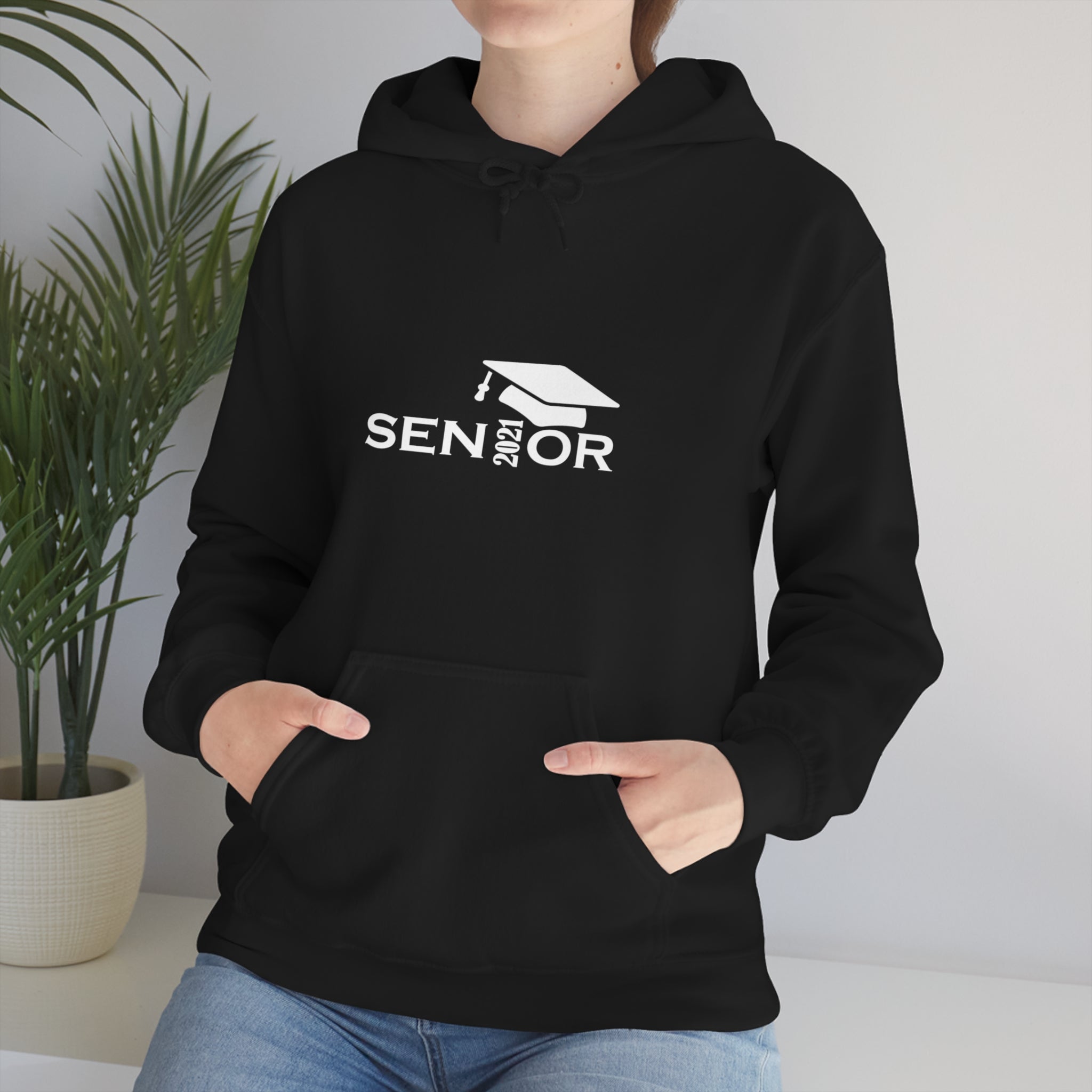 Senior Cap With Class Year Customizable - Unisex Heavy Blend™ Hooded Sweatshirt